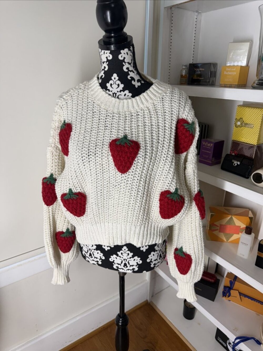 Cottage Novelty Sweater 3D Strawberries Ribbed Knit Slouchy Cropped Women 1 Size